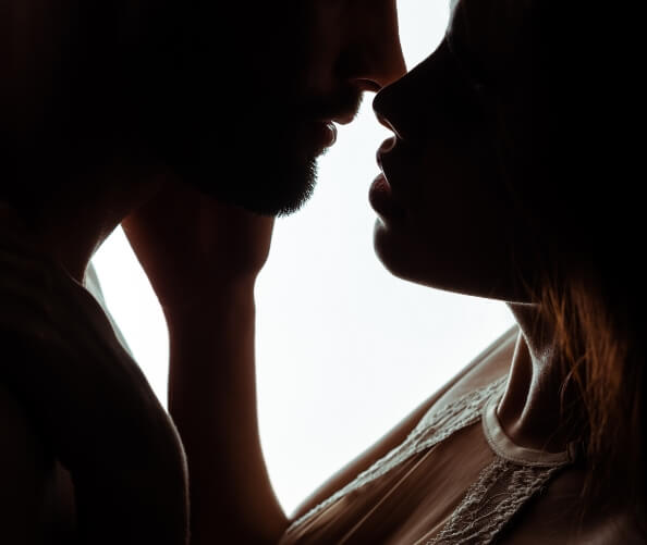 silhouettes-of-sexy-young-passionate-kissing-coupl-2023-11-27-05-25-34-utc (1)